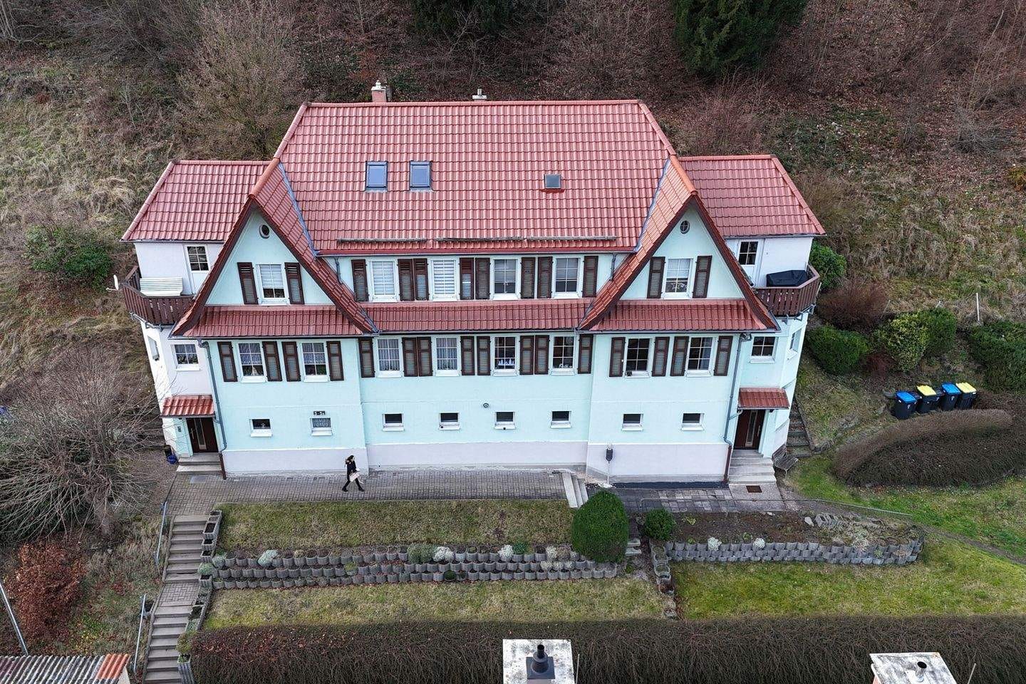 Immobilie in Ruhla - Mehrfamilienhaus mit 4 WE & 7 Garagen – bis zu ca. 8,7 % Bruttorendite in Ruhla - Bild 2
