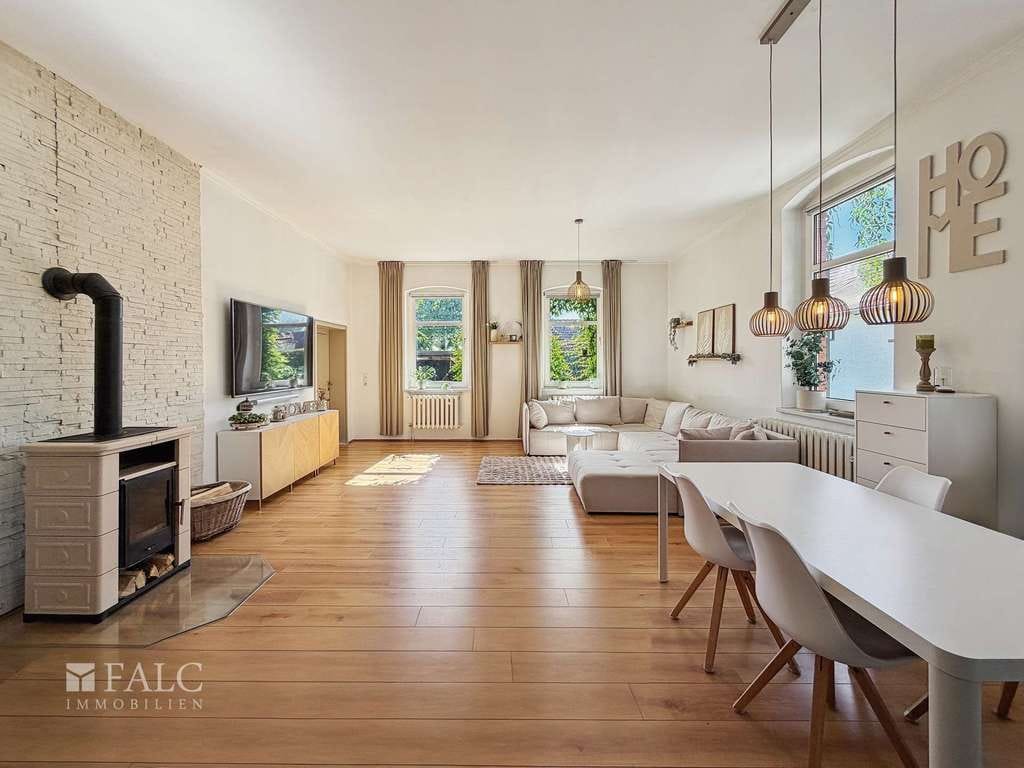 Immobilie in Stendal - Provisionsfrei. Modernisiertes Einfamilienhaus mit Pool und hochwertiger Ausstattung. - Bild 1