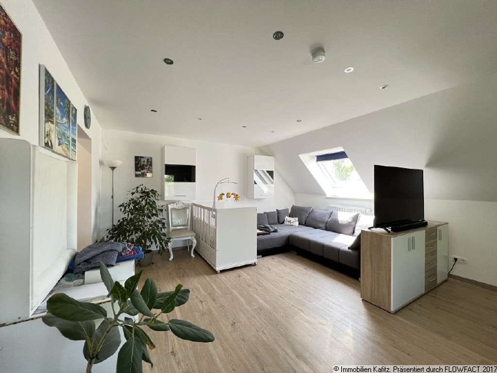 Immobilie in Hirschhorn/Pfalz - Perfektes Mehrgenerationenhaus mit großem Gelände, geeignet für Pferdehaltung - Bild 4