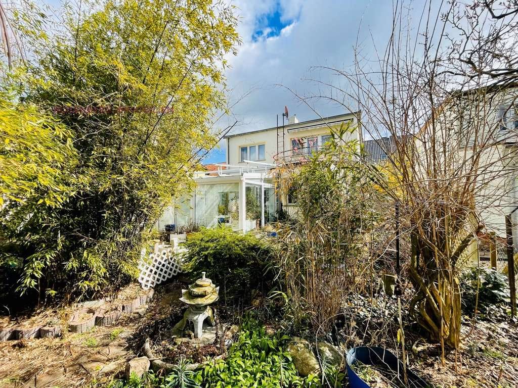 Immobilie in Dessau-Roßlau - Extravagantes Einfamilienhaus mit Platz für eigene Ideen! Schöner grüner Garten & Garage inklusive - Bild 3
