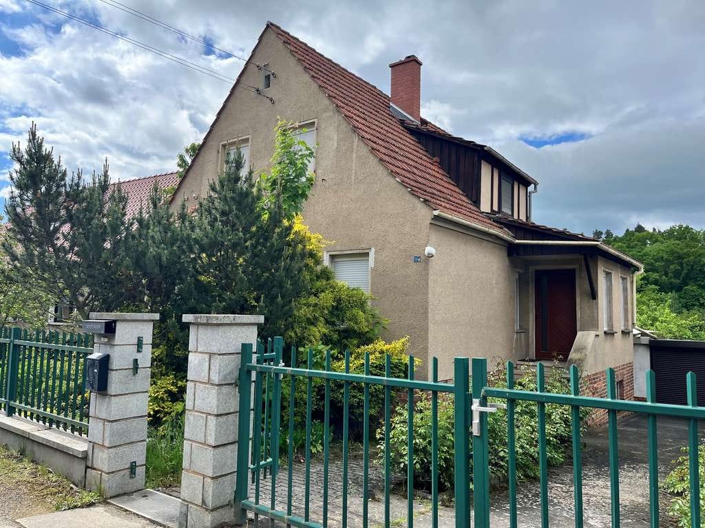 Immobilie in Quedlinburg - Einfamilienhaus mit großem Grundstück zwischen Bornholzweg und Grüntal  - Bild 0