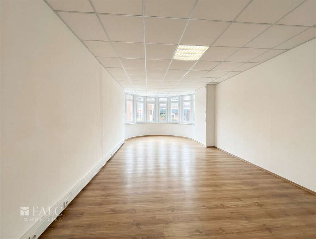 Immobilie in Dorsten - Exklusives Wohnen auf einer Ebene – 6 Zimmer, ca. 220 m², Balkon & TG-Stellplatz möglich - Bild 3