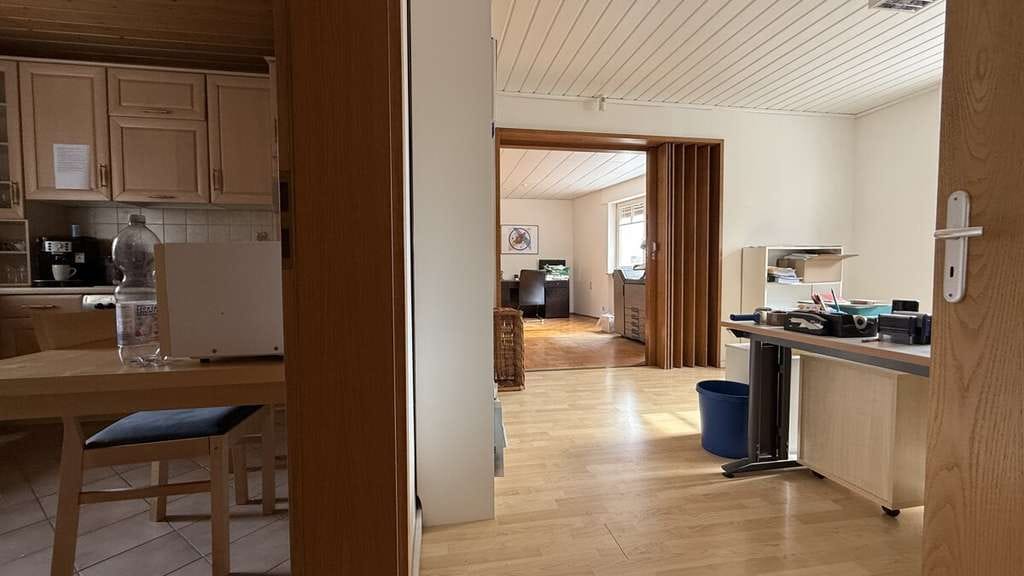 Immobilie in Gundheim - Modernisiertes Einfamilienhaus mit vielseitigen Nutzungsmöglichkeiten in Gundheim (360° Tour) - Bild 2
