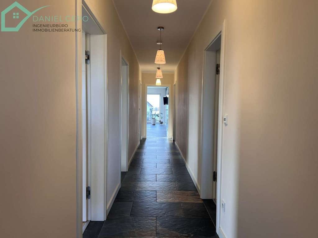 Immobilie in Bösleben-Wüllersleben - 217 m² Penthousewohnung mit separatem Eingang, Sauna & Garten + zwei hochwertige Mietwohnungen - Bild 4