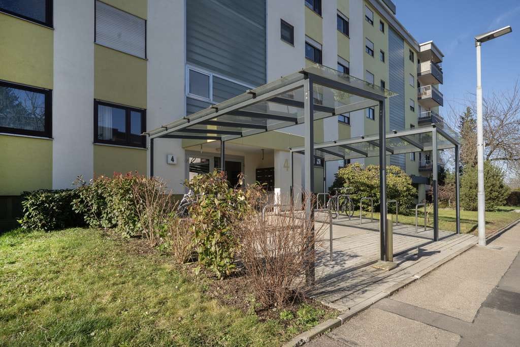 Immobilie in Denzlingen - Wohnen in ruhiger Lage - 
Großzügige 3-Zi-ETW mit 2 Balkonen und TG-Stellplatz
in 79211 Denzlingen - Bild 2