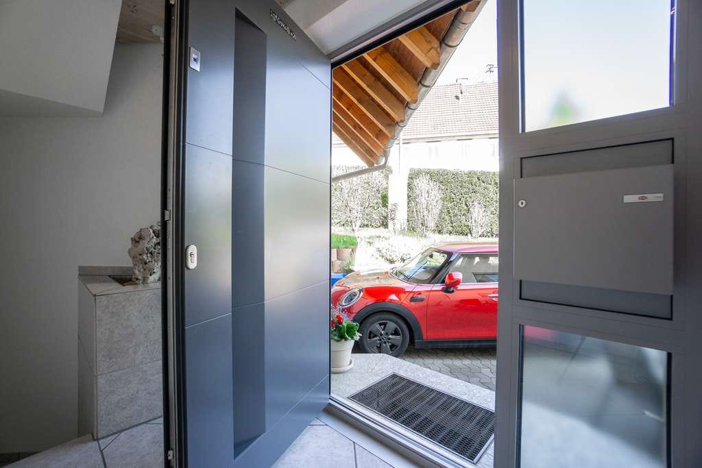 Immobilie in Krauchenwies - Großzügiges Einfamilienhaus mit besonderem Grundriss & vielseitigen Nutzungsmöglichkeiten - Bild 1