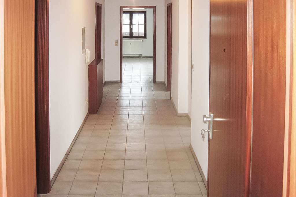 Immobilie in Burladingen - Charmante Wohnung mit Loggia ... ca. 90 m² Wohnfläche und zwei Bäder - Bild 1