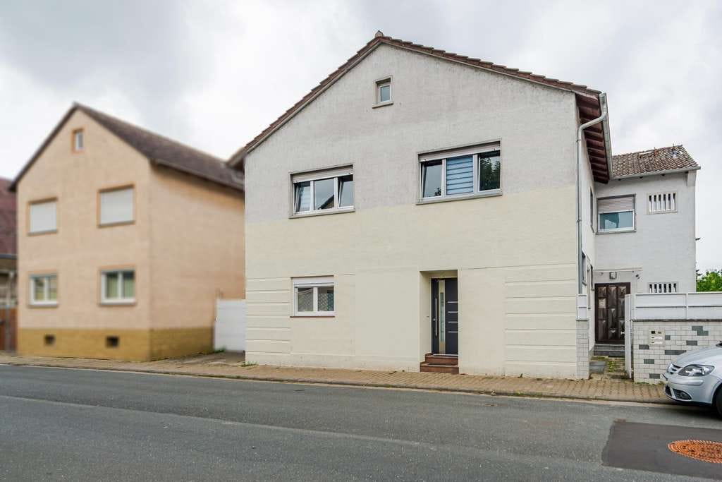 Immobilie in Trebur - Trebur-Astheim: Drei Wohneinheiten und sehr viel Fläche zur Entfaltung! - Bild 2