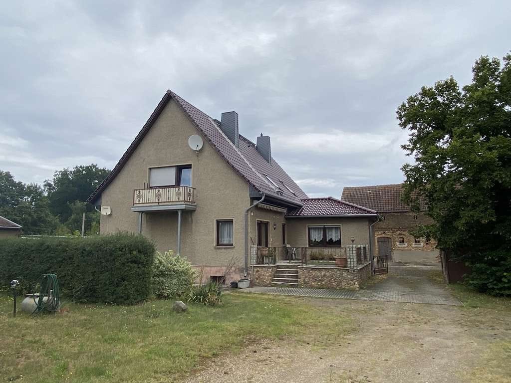 Immobilie in Luckenwalde - Luckenwalde: Ein- od. Zweifamilienhaus mit Scheune, Garten und mehr zum Einziehen - Bild 1