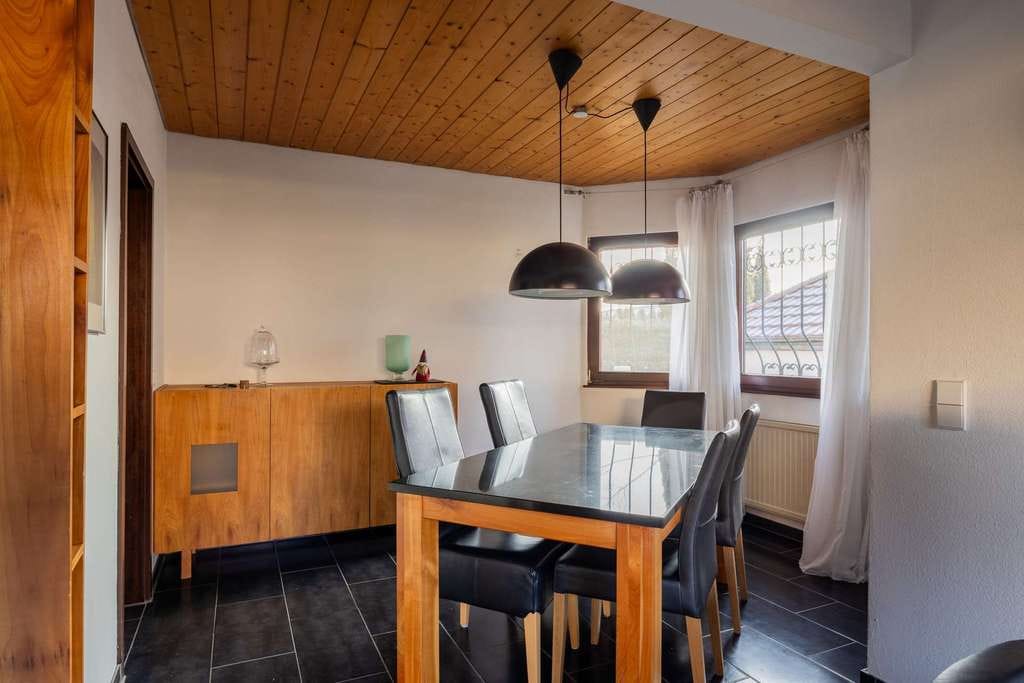 Immobilie in Fronreute - STAIG - Ankommen und wohlfühlen: Großzügiges Zweifamilienhaus - Bild 2