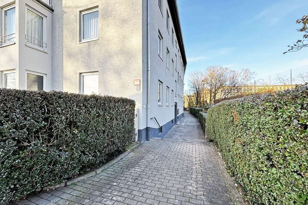 Immobilie in Trier - Trier-Süd: 1 ZKB - Eigentumswohnung mit ca. 42 m² Wohnfläche + 2. OG + verfügbar ab Januar 2026 - Bild 2