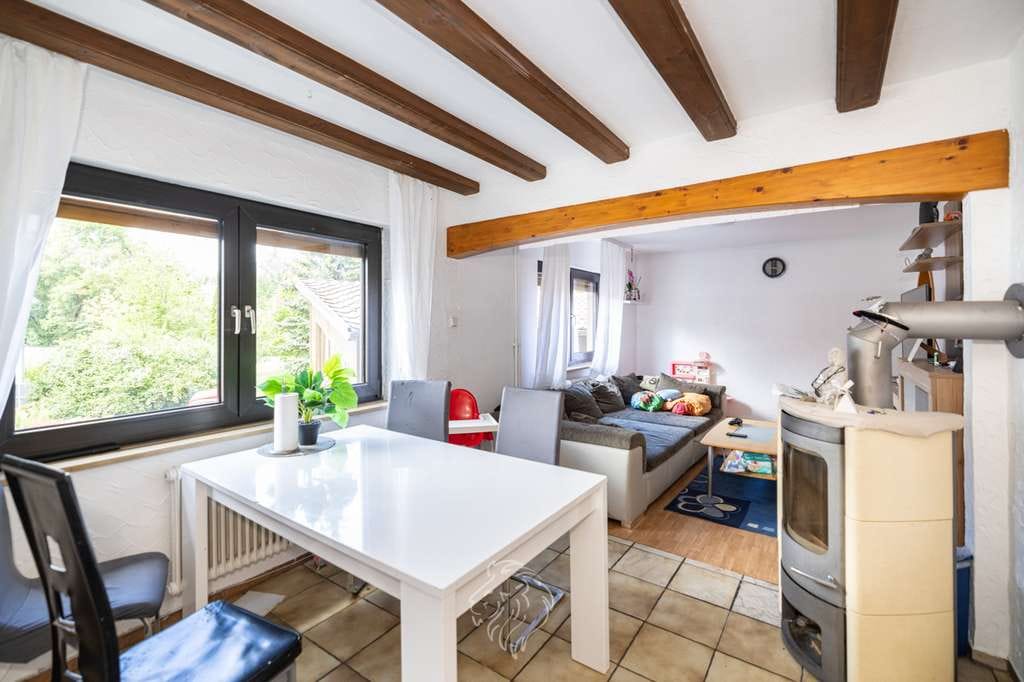 Immobilie in Würzburg - Charmantes Mehrfamilienhaus in Würzburg-Versbach: Attraktive Kapitalanlage und Eigenheim - Bild 2