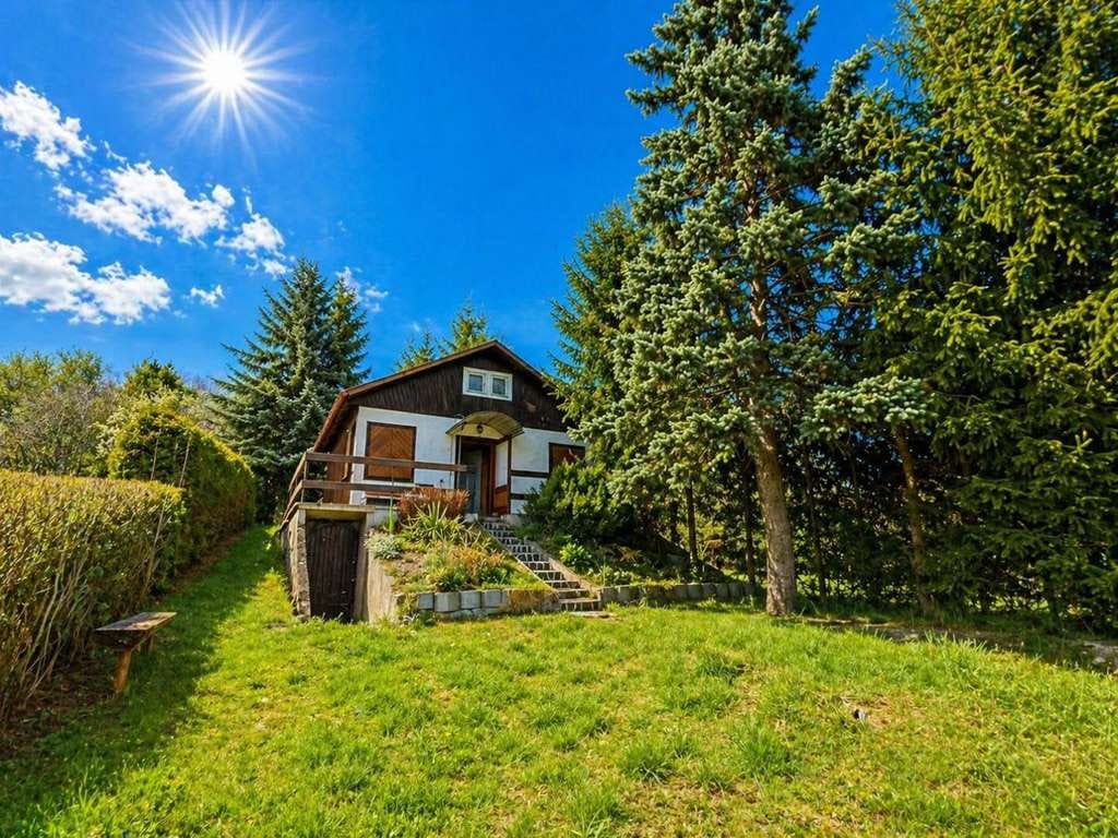 Immobilie in Geratal - Vielseitiges Einfamilienhaus mit großem Grundstück, Lagerflächen und Gästehaus in Geratal - Bild 2