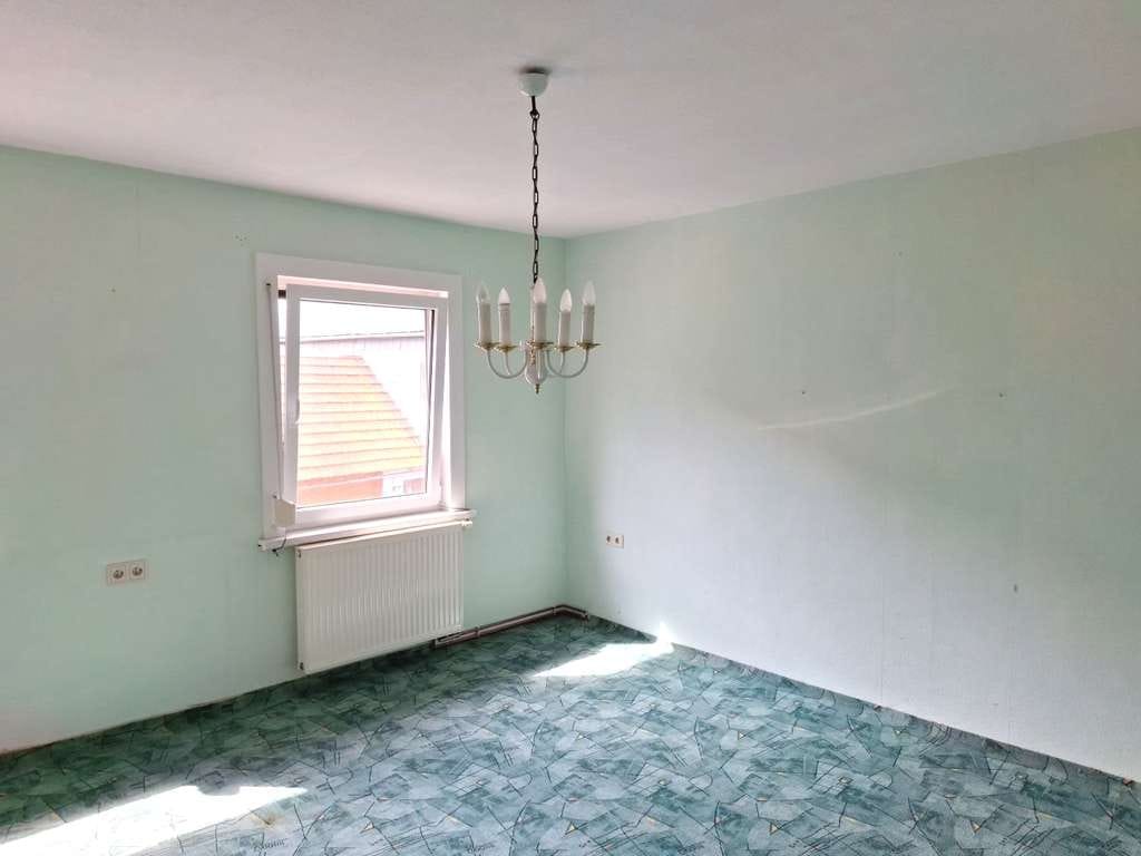 Immobilie in Großbreitenbach - Solides Eigenheim mit viel Potential !! - Bild 4