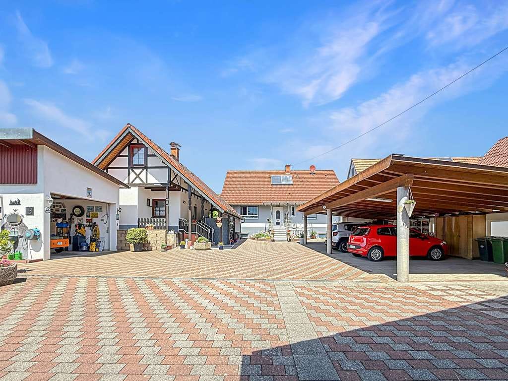 Immobilie in Freckenfeld - Exklusives Anwesen mit drei Häusern, parkähnlichem Grundstück  & vielfältigen Nutzungsmöglichkeiten - Bild 4