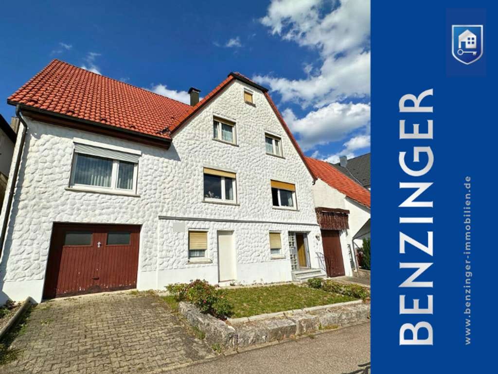 Immobilie in Bad Urach - Familienfreundliches Zuhause mit viel Platz, Garten und zwei Garagen - Bild 0