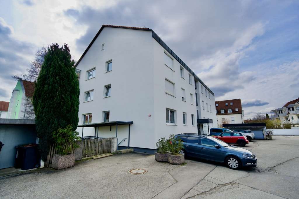 Immobilie in Freising - Großzügige 4-Zimmer Wohnung mit 2 Balkonen und Garage (Whg. 4)    - Bild 1
