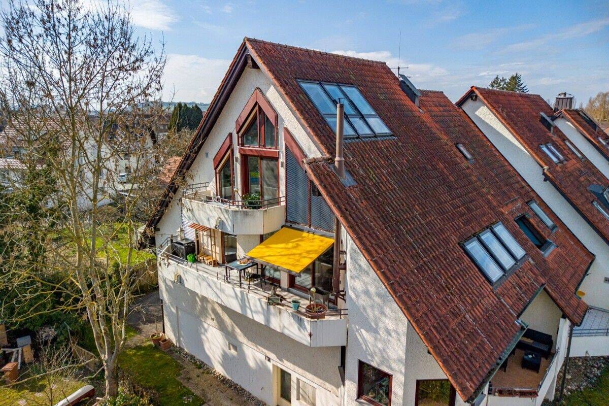 Immobilie in Moos - Seesicht, Stil & Großzügigkeit - außergewöhnliche DG-Maisonettewohnung in Moos - Bild 1
