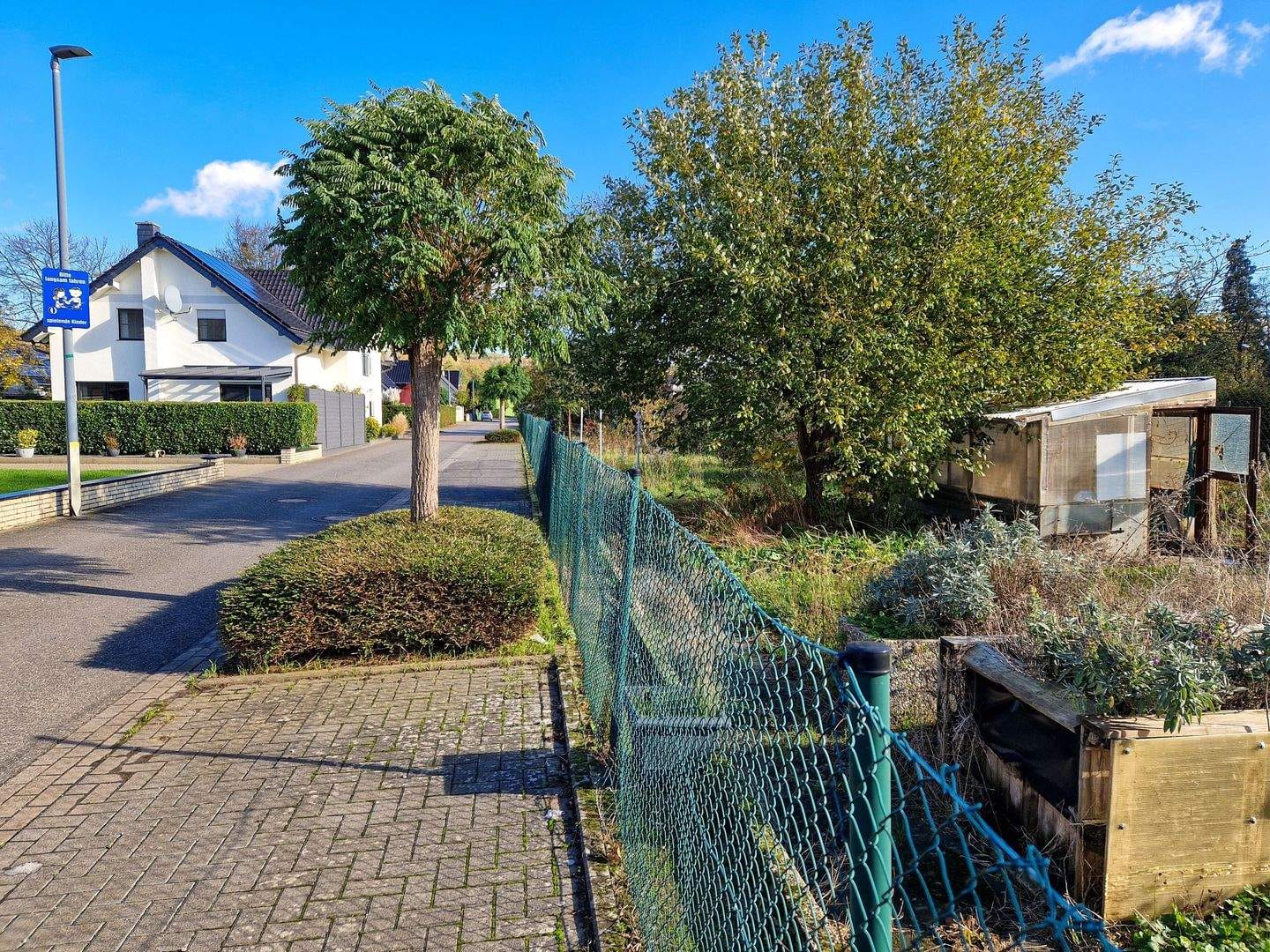 Immobilie in Niederzier - freies Wohnhaus mit 4 Zimmern, Anbauten, Hof und Garten in Niederzier Hambach - Bild 4