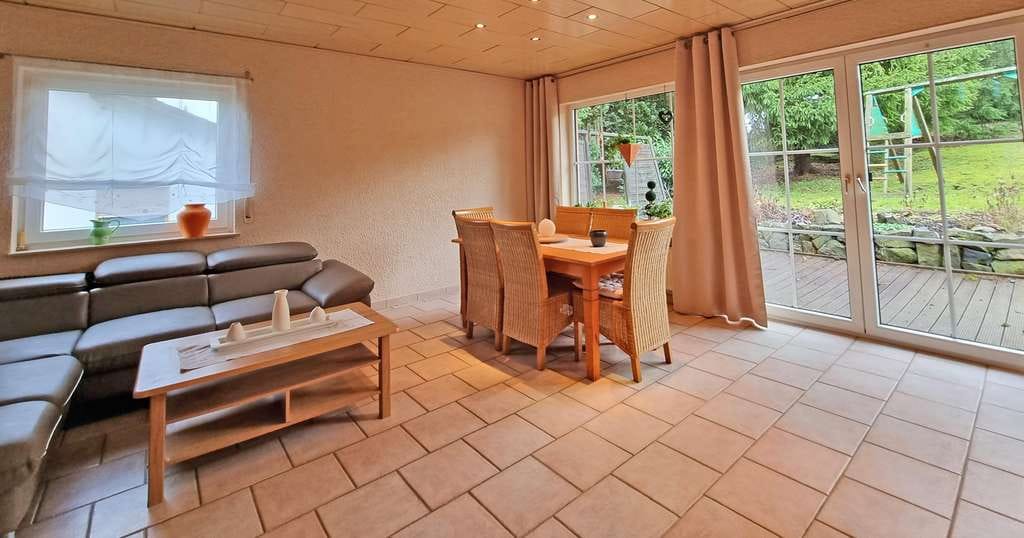 Immobilie in Sankt Katharinen - Gepflegtes Wohnhaus mit großzügigem Grundriss und beeindruckendem Grundstück in ruhiger Lage - Bild 3