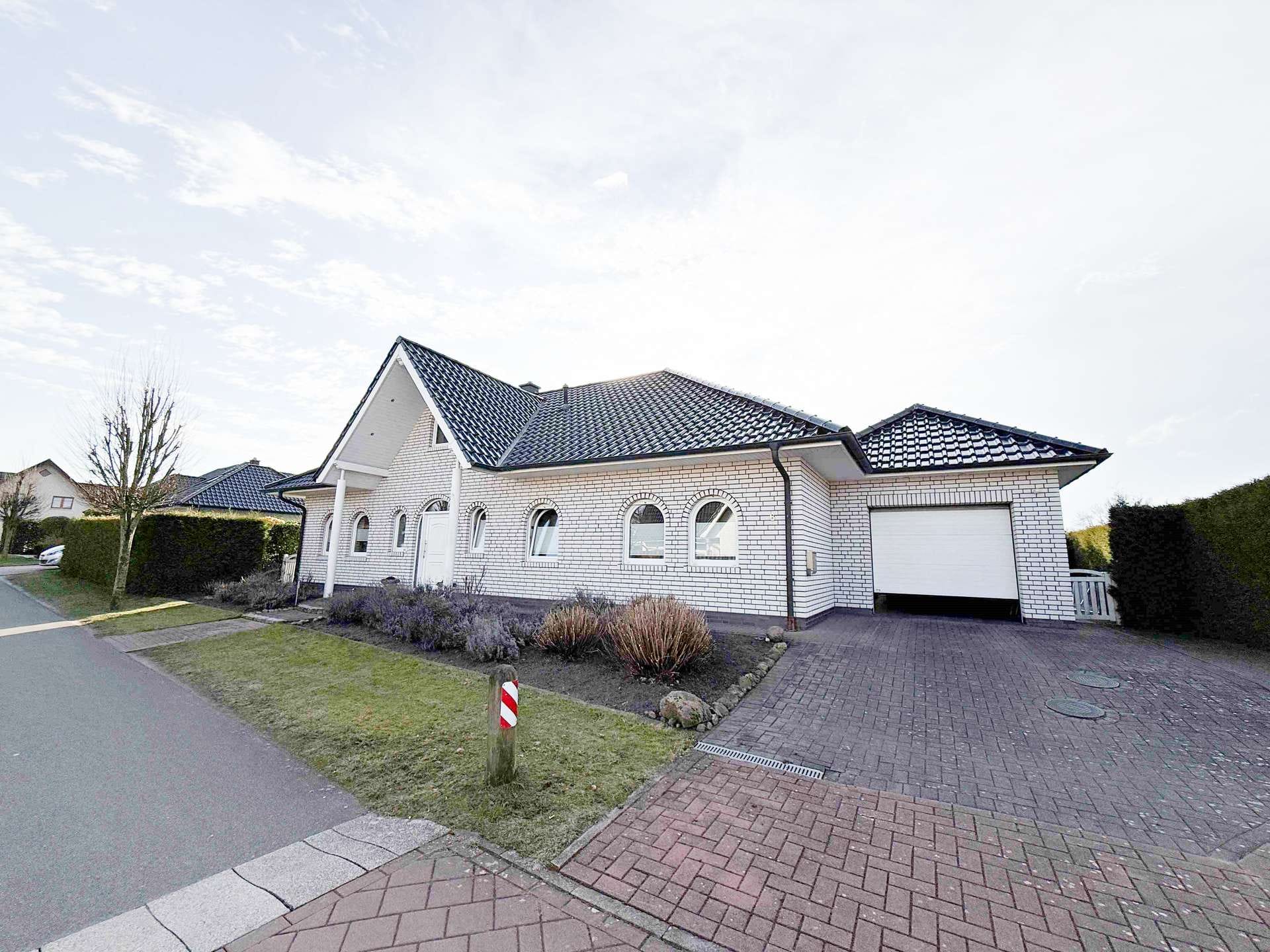 Immobilie in Herzlake - Provisionsfrei für Käufer! Stilvolle Eleganz trifft Wohnqualität – Ihr Traum-Bungalow - Bild 1