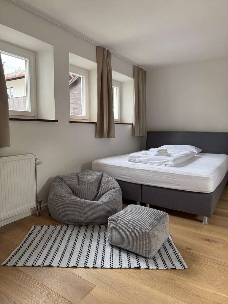 Immobilie in Kiefersfelden - Komplett renoviertes 1-Zimmer-Apartment in Kiefersfelden - naturnah & renditestark - Bild 1