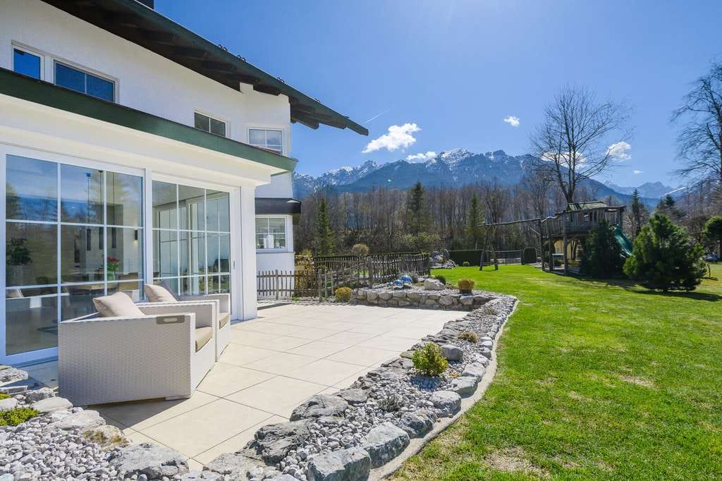 Immobilie in Wallgau - Lichterfülltes, großzügiges Wohnen mit Bergpanorama, Wintergarten und Wellness - Bild 3