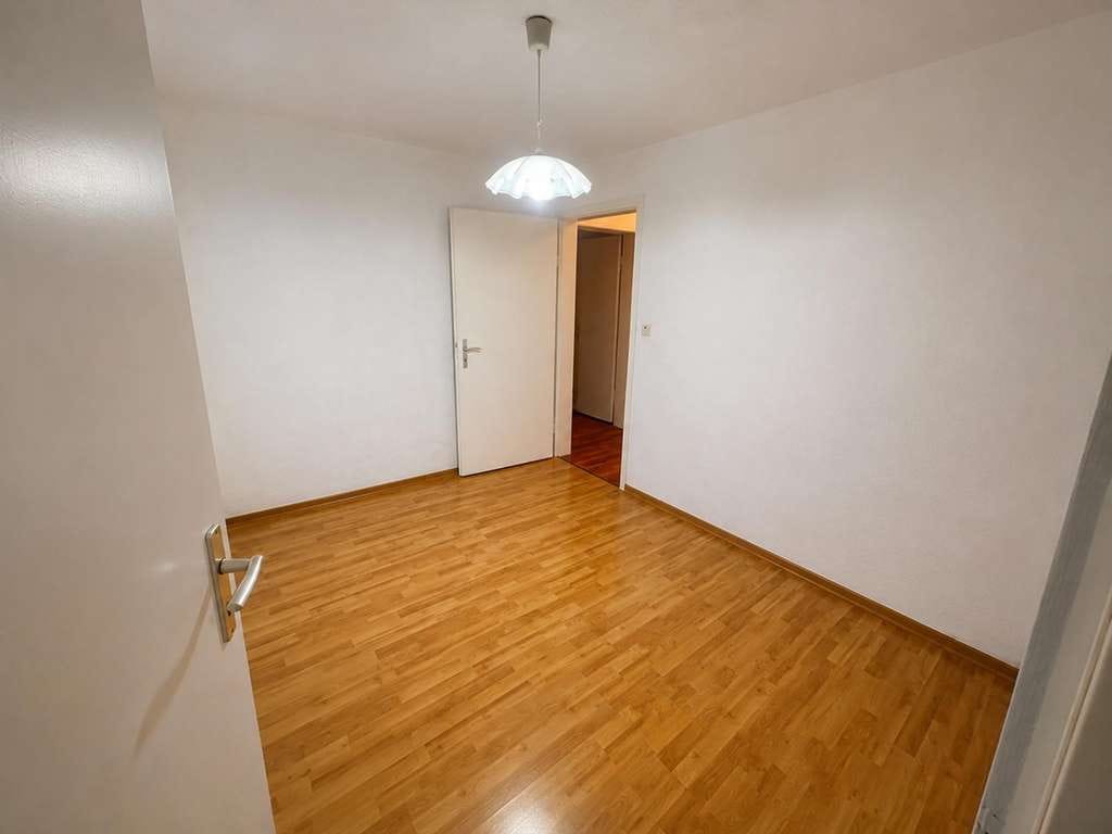 Immobilie in Denkendorf - Seltene Gelegenheit: 3-Zimmer-Wohnung mit Dachausbau & Waldstück - Bild 2