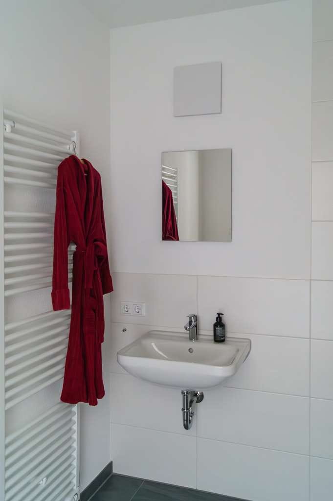 Immobilie in Aurachtal - *Attraktive Kapitalanlage in Top-Lage – über 4% Bruttorendite* Exklusives Appartement in Senioren WG - Bild 2