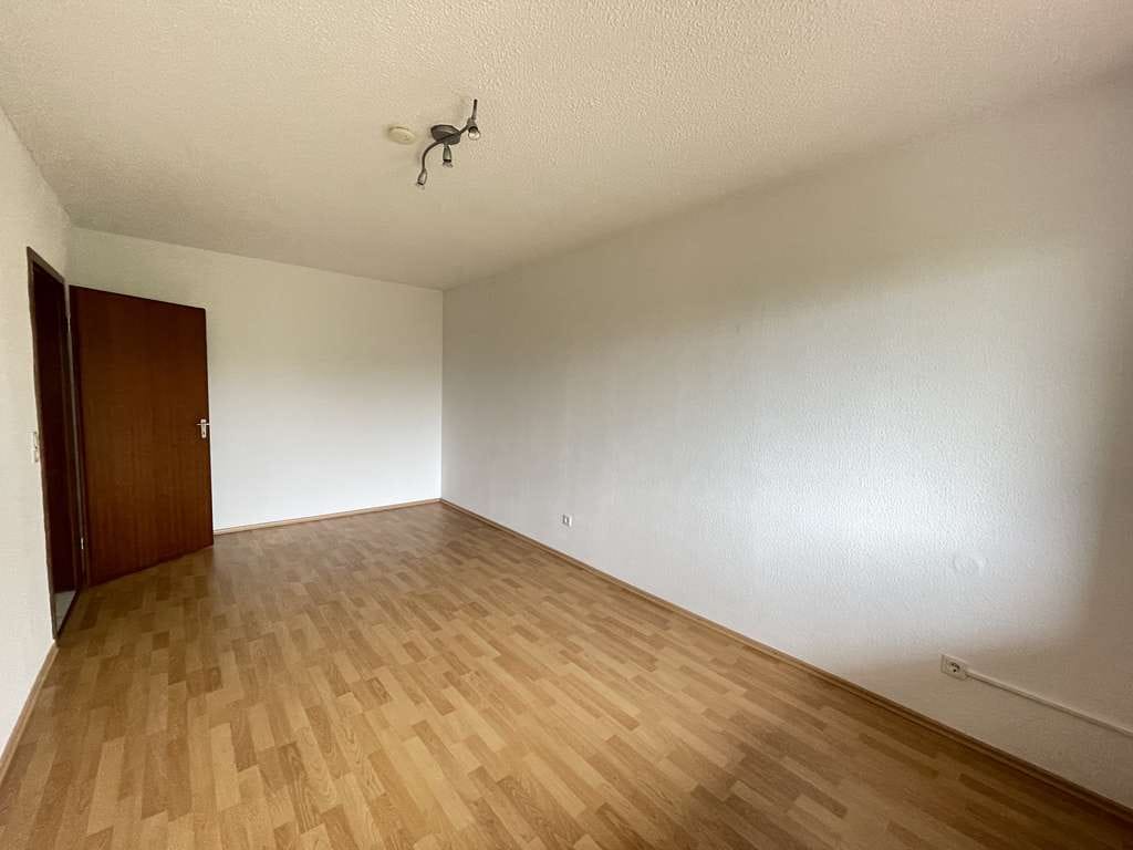 Immobilie in Hochheim - Helle 2-Zimmer-Wohnung mit Balkon, Grünblick & Stellplatz - Bild 4