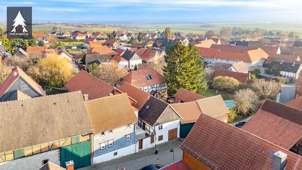 Immobilie in Halberstadt - Eingekuschelt im Dorf: Haus mit Scheune, Garage und Hofgefühl - Bild 2