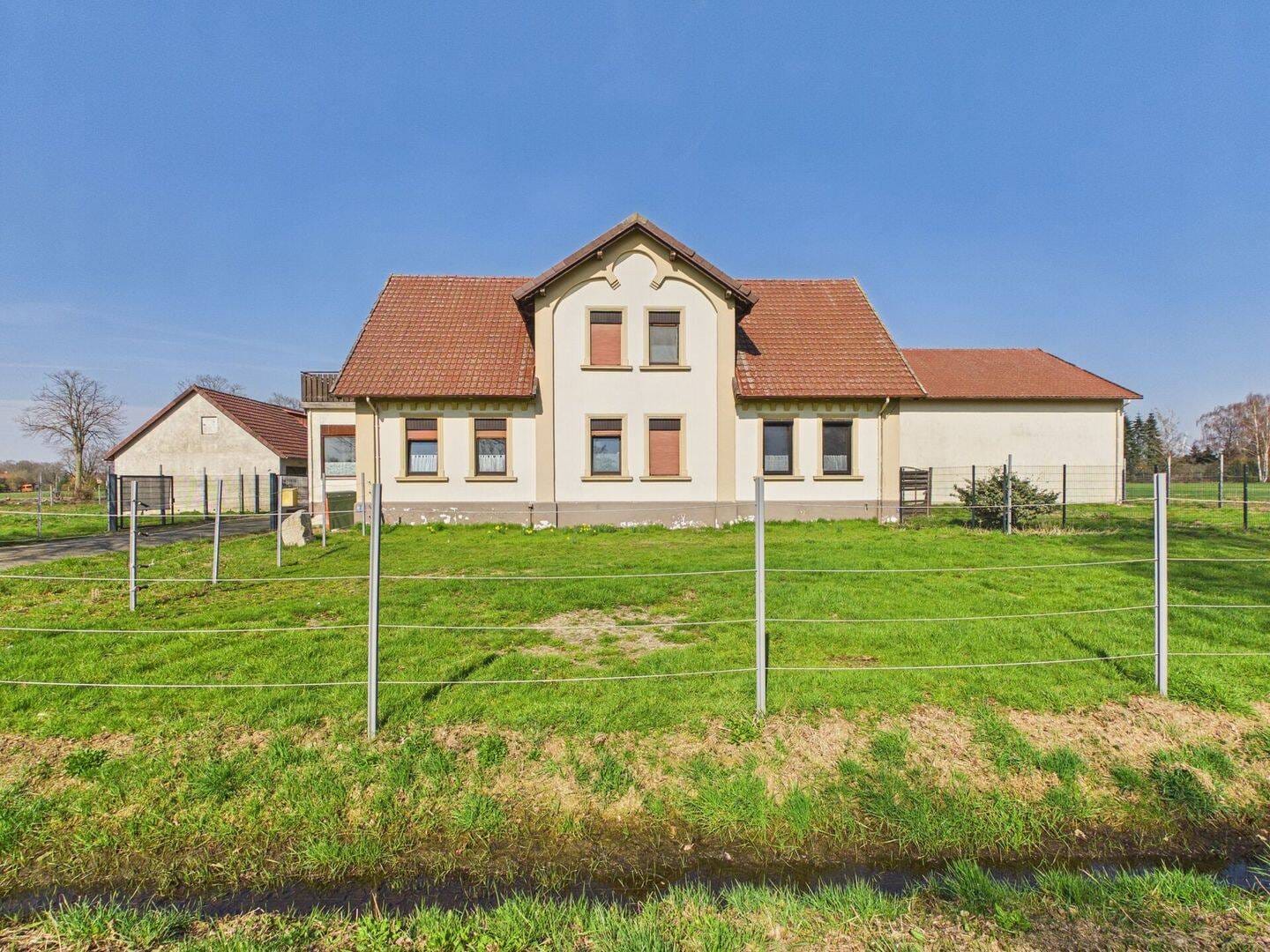 Immobilie in Siedenburg - Großer Hof für eine flexible Nutzung in Alleinlage - Bild 1