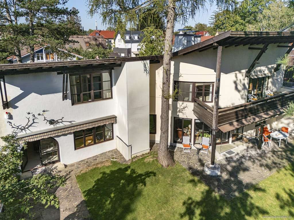 Immobilie in Neubiberg - Gute Infrastruktur trifft auf ruhige Lage - Exklusives Architektenhaus mit 790 m² Grundstücksfläche - Bild 2