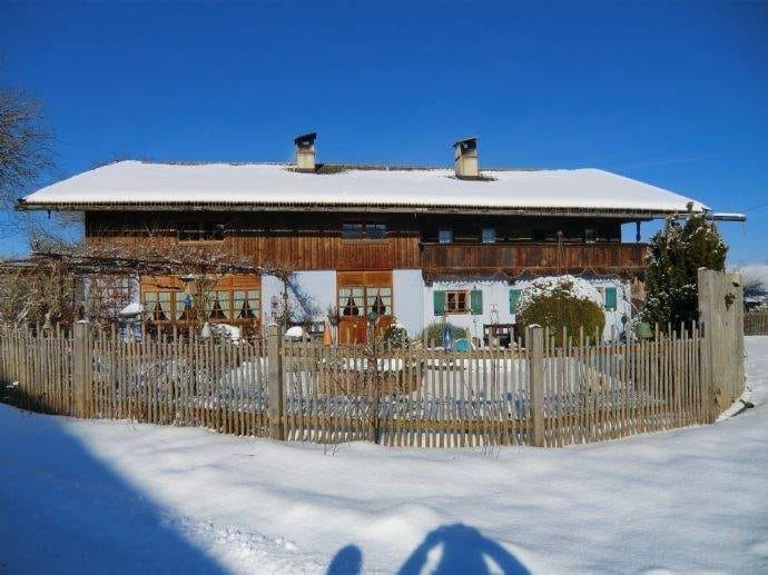 Immobilie in Kirchanschöring - Liebevoll und stilgerecht saniertes ehemaliges Bauernhaus – die Gelegenheit für wahre Liebhaber ! - Bild 2