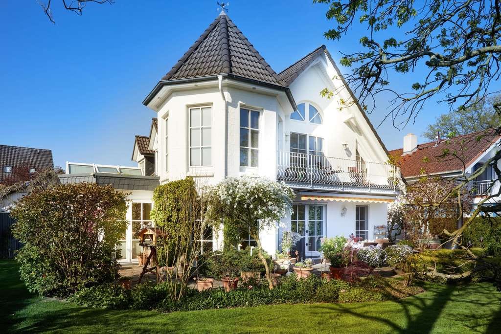 Immobilie in Borstel-Hohenraden - Ihr zukünftiger Lieblingsort auf  ca.190 m²! - Bild 0