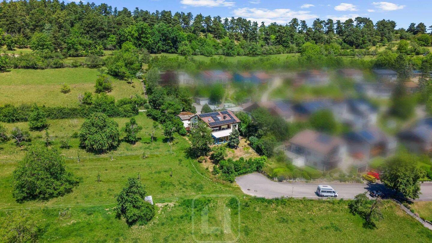 Immobilie in Simmozheim - Exklusives Wohnensemble in traumhafter Feldrandlage | Einliegerwohnung & Naturpanorama inklusive - Bild 0