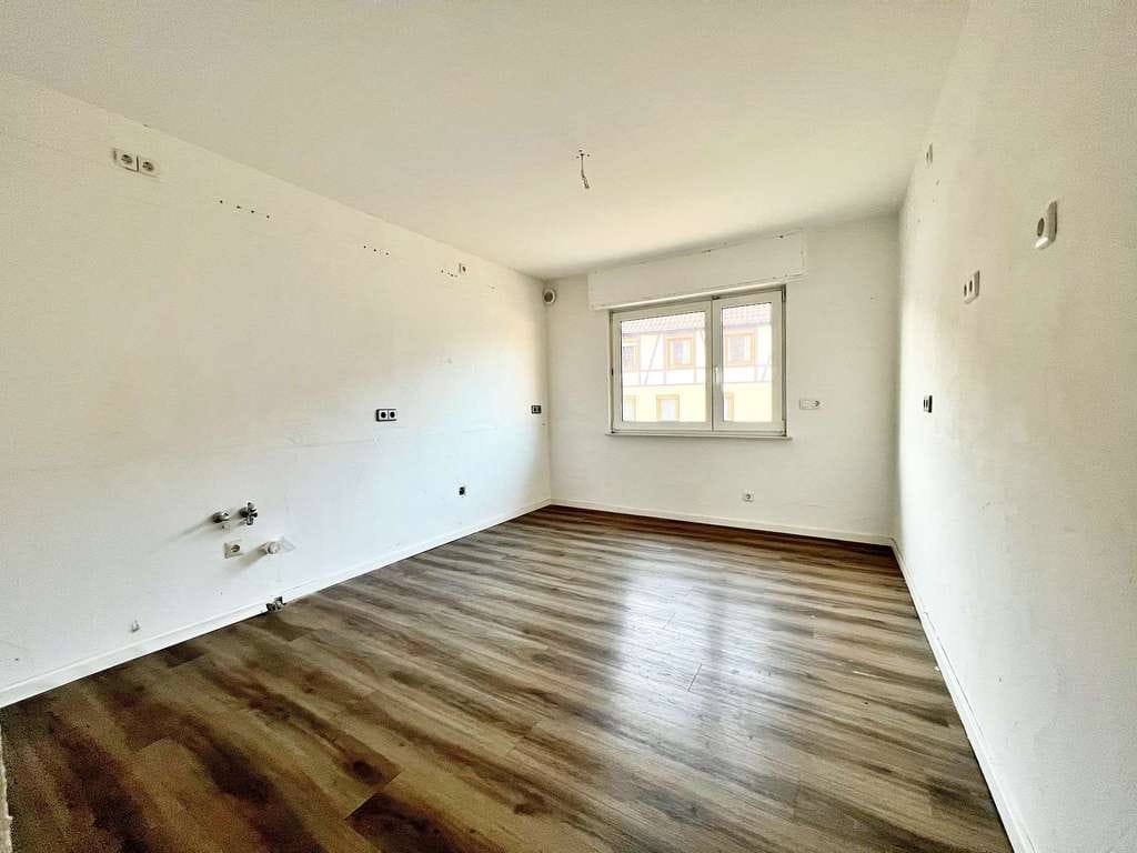 Immobilie in Wangen - Großzügige 4,5 Zimmer Maisonette-Wohnung mit 140 qm, 2 Bädern und Kamin - Bild 3