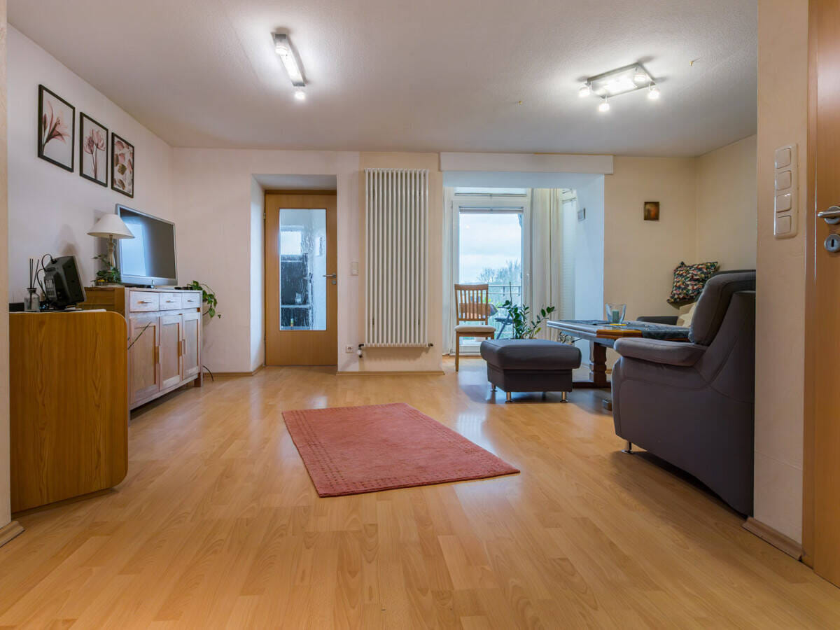 Immobilie in Büren - EIN- BIS ZWEIFAMILIENHAUS, VIELSEITIG NUTZBAR - 3 BÄDER, 4 BALKONE MIT SCHÖNEM UNVERBAUBAREN BLICK - Bild 4