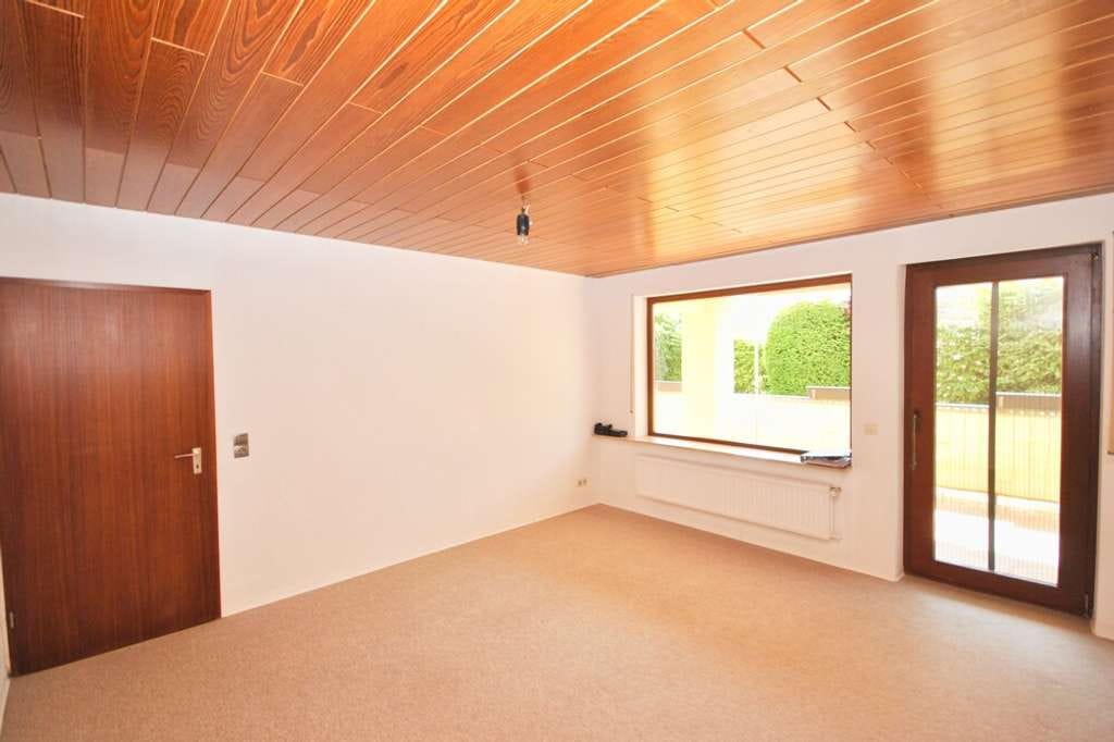 Immobilie in Lahnstein - Gemütliche Souterrain Whg. mit großer überdachter Terrasse und Carportstellplatz in Niederlahnstein - Bild 2