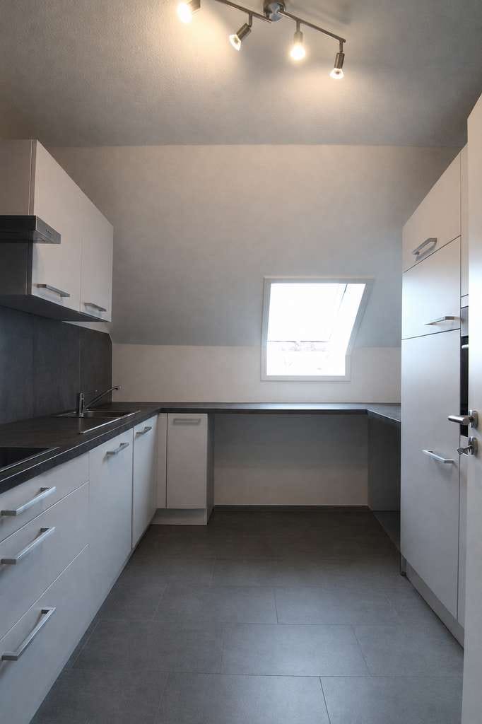 Immobilie in Sasbach - Gemütliche 2-Zimmer-Dachgeschosswohnung in ruhiger Lage von Sasbach - Bild 2