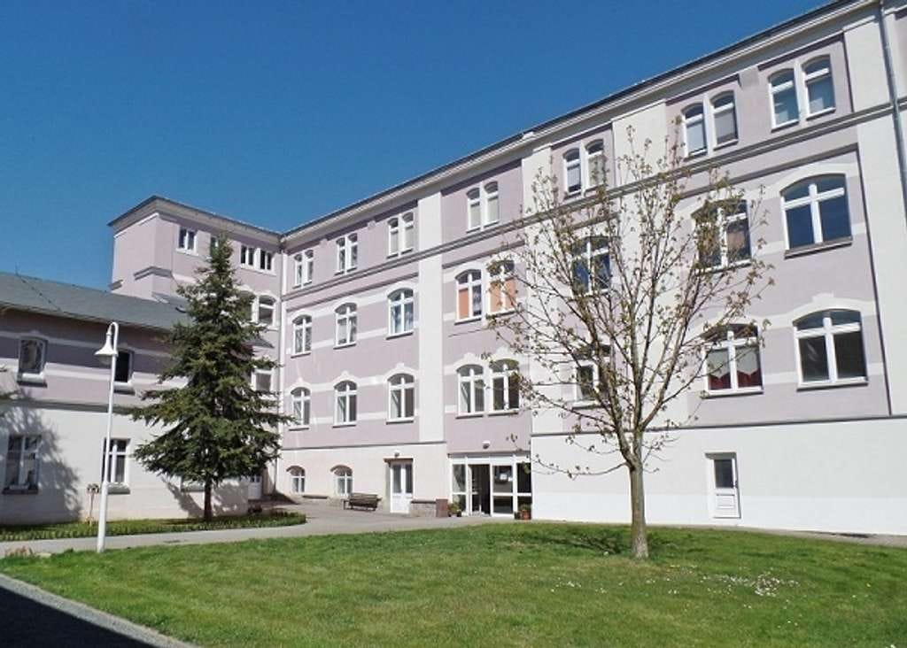Immobilie in Neumark - 1-Raum-Wohnung mit EBK, Fußbodenheizung und Lift - Bild 0
