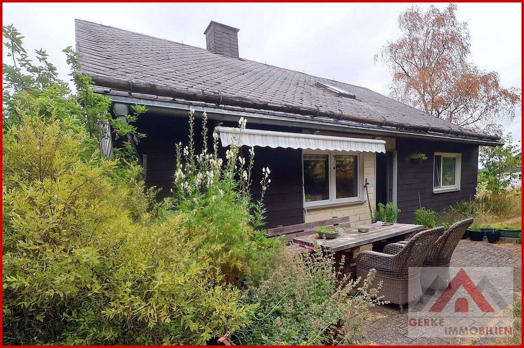 Immobilie in Medebach - Modernisiertes Einfamilienhaus in ruhiger Dorflage - Bild 1