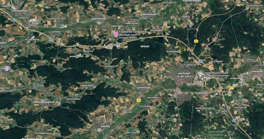 Immobilie in Lonnerstadt - Großzügiges Zweifamilienhaus mit Maisonettewohnung und weitläufigem Garten - Bild 2