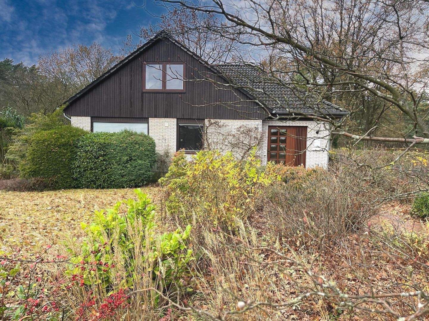 Immobilie in Soltau - Großes Einfamilienhaus mit Garage - Bild 1