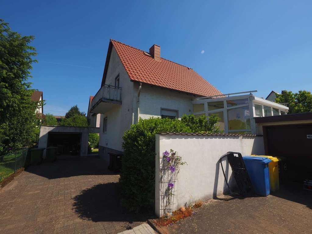 Immobilie in Zweibrücken - FREISTEHENDES EINFAMILIENHAUS MIT GARAGE UND GARTEN IN ZWEIBRÜCKEN-IXHEIM - Bild 0