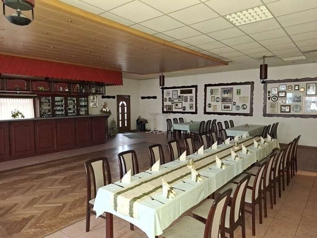 Immobilie in Angern - Renomierter Landgasthof in verkehrsgünstiger Lage mit großem Saal und Wohnung - Bild 1
