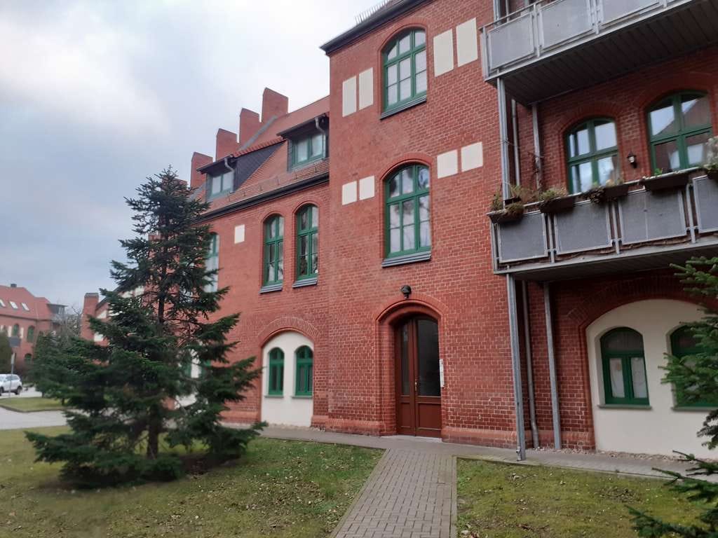Immobilie in Zerbst/Anhalt - 2 Raum Wohnung sucht neuen Anleger - Bild 0