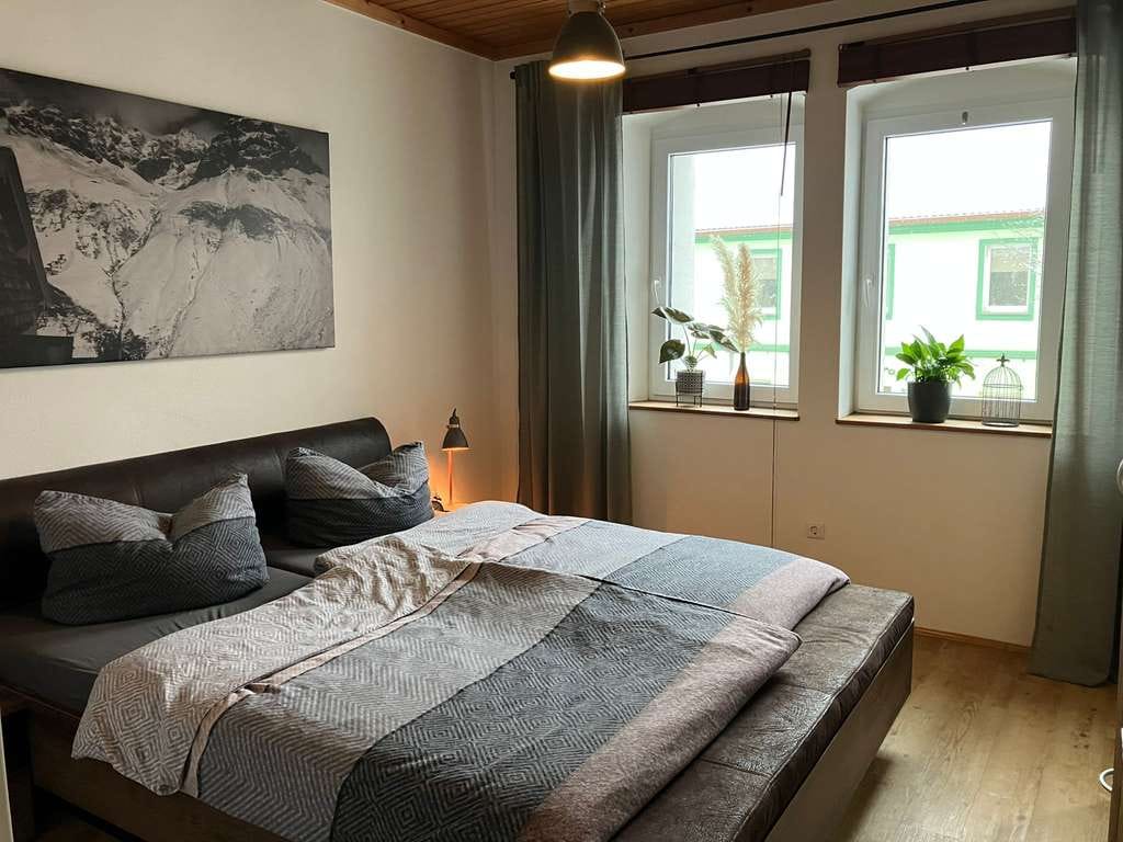 Immobilie in Vilseck - Gepflegtes Einfamilienhaus in zentraler Lage Vilseck (Schlicht) - Bild 1