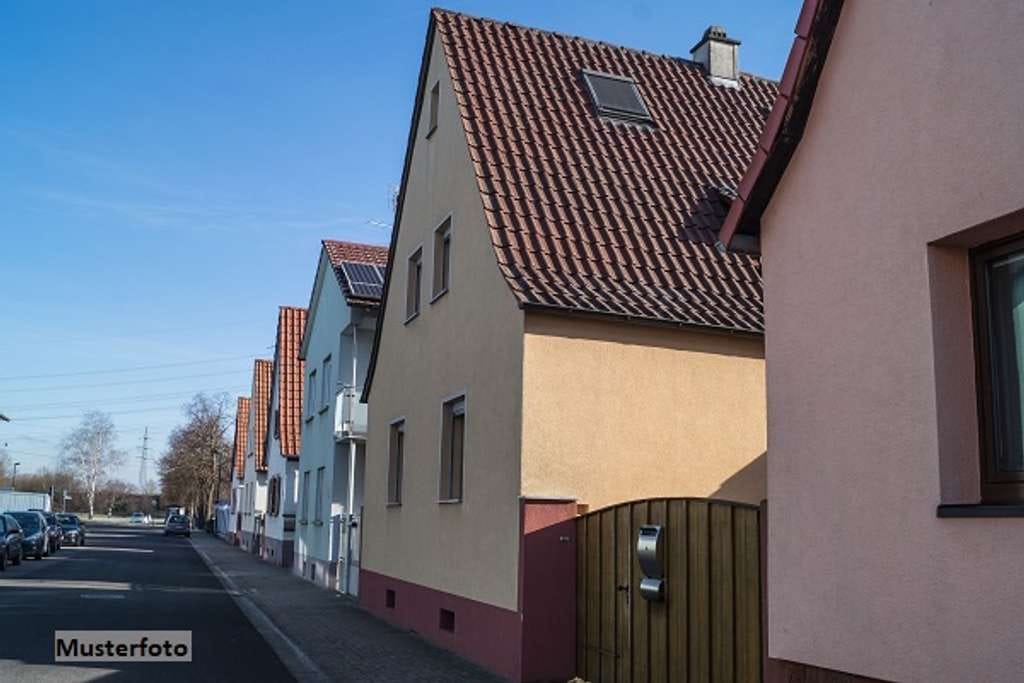 Immobilie in Grefrath - Ihr neues Zuhause - Einfamilienhaus, Garten mit Pool und Garage - Bild 0