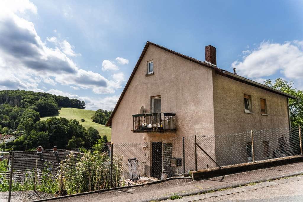 Immobilie in Gorxheimertal - 2-Familienhaus mit vielen Möglichkeiten und tollem Blick - Bild 1